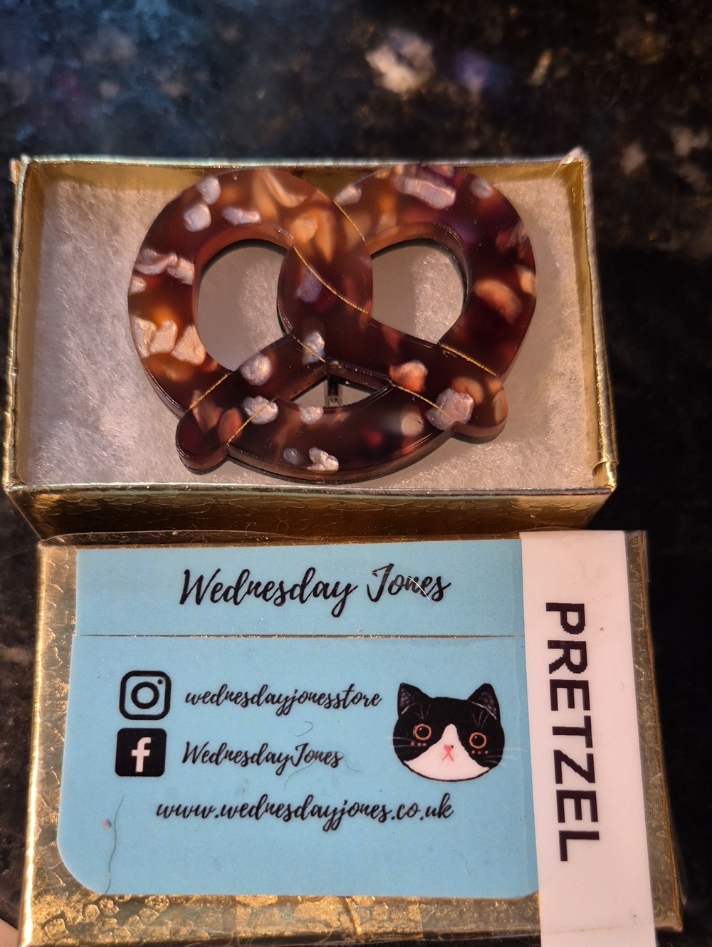 WEDNESDAY JONES 🥨 PRETZEL BROOCH 🥨Acrylic 🥨 NWoT -- Never Worn -- from 🇬🇧UK